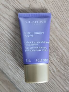 Clarins Nutri Lumiere Revive Revitalizing Day Cream Travel 15ml 0.5 Oz New Unbox